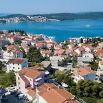 Rina Apartamento Donji Okrug (Ciovo)